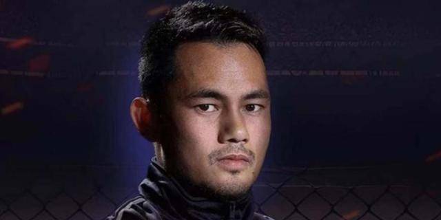 中日擂台对决魏锐挑战秋元皓贵