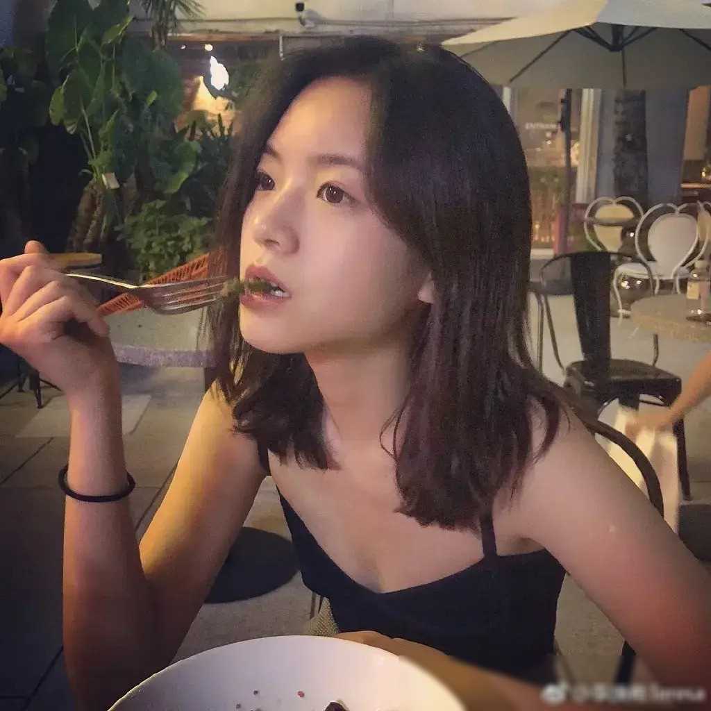 女主角转变为"特别出演",而取代她位置的是与杨超越一同出道的徐梦洁