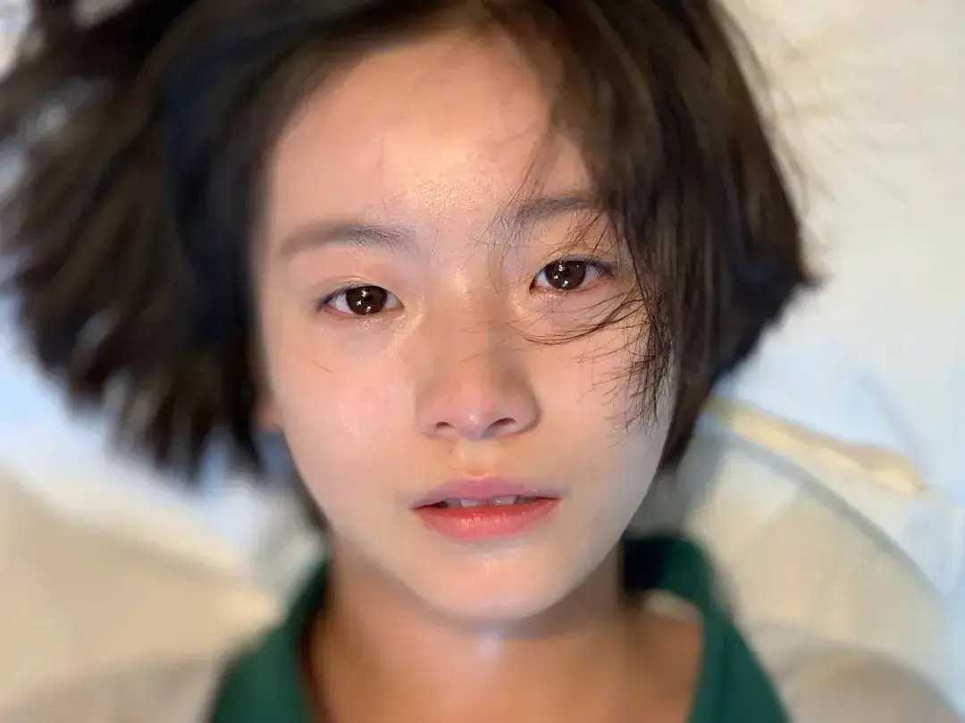 抽烟事件过去后,李庚希再次出现在《吐槽大会》中,成为众人调侃的对象