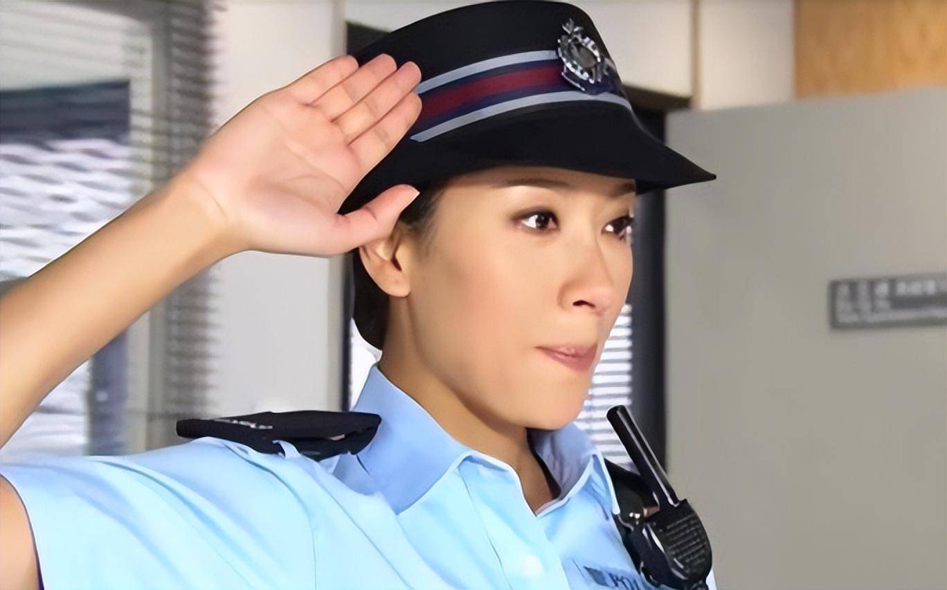 徐小丽(杨怡饰演) - 《谈情说案》但她对家人的温柔和关爱,又让人