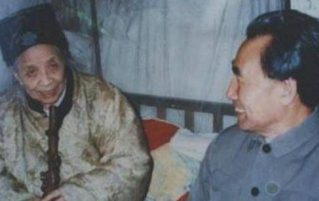 她活了118岁,晚年身体出现返老还童现象,临终前仅留下三个字_李诚玉