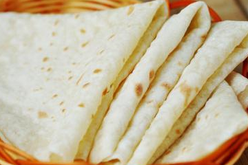 朴籽粿是潮汕等地的清明节必备美食,粿品种类很多,有甜粿,红桃粿,菜头