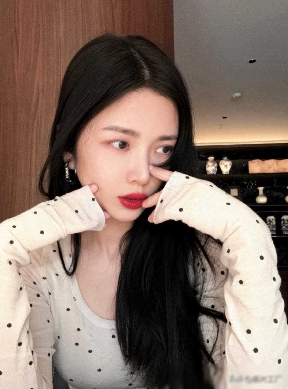 杜淳妻子带女就餐不慎烫伤,引网友唏嘘_王灿_问题_餐厅