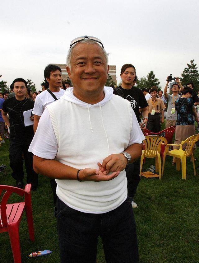 曾志伟叱咤港圈50年,被卷入蓝洁瑛事件,刘嘉玲推波助澜揭老底?_邓光荣