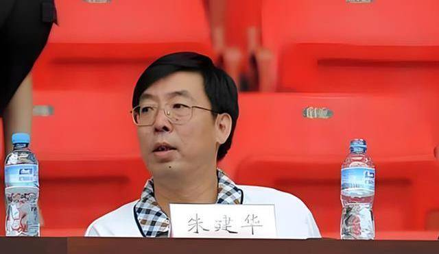 原创金牌理论有多严重朱建华被送了一把带铜牌的刀片李宁因失误丢金被