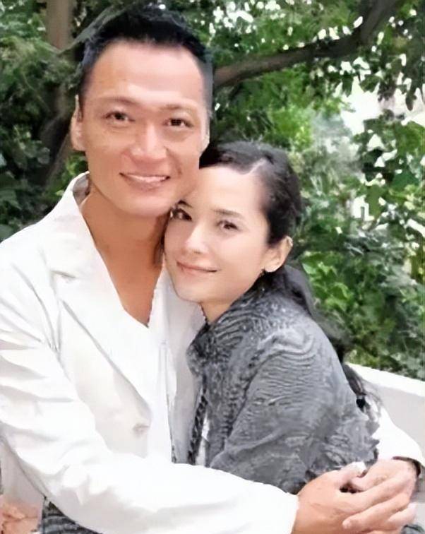 港圈4大渣男:劈腿要分手费只是入门,有人甚至把原配逼出家了_温兆伦