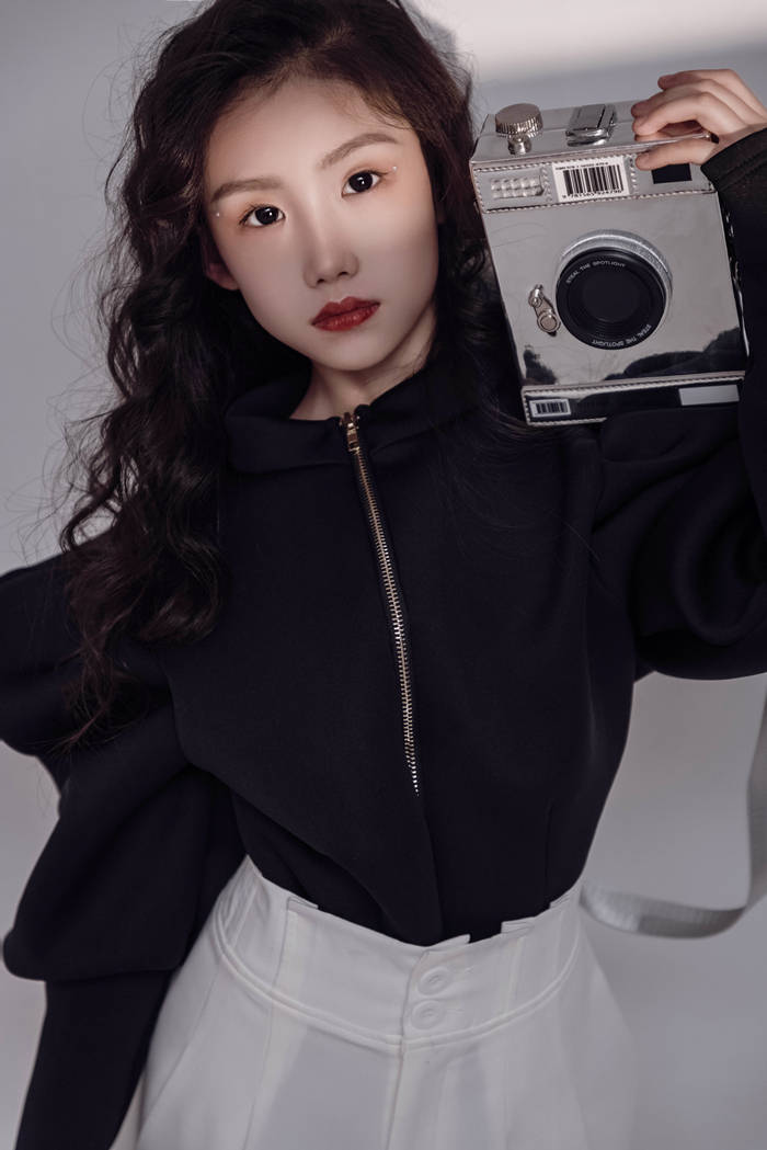 张书瑞张瑞芃李宇凡总决赛少儿模特:此外,童模不仅要求舞台步法专业