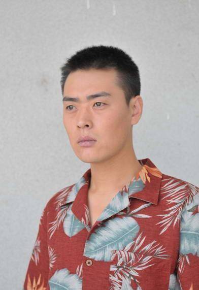 原创从被导演职场pua患抑郁症到视帝张桐的路未免太过艰苦了些