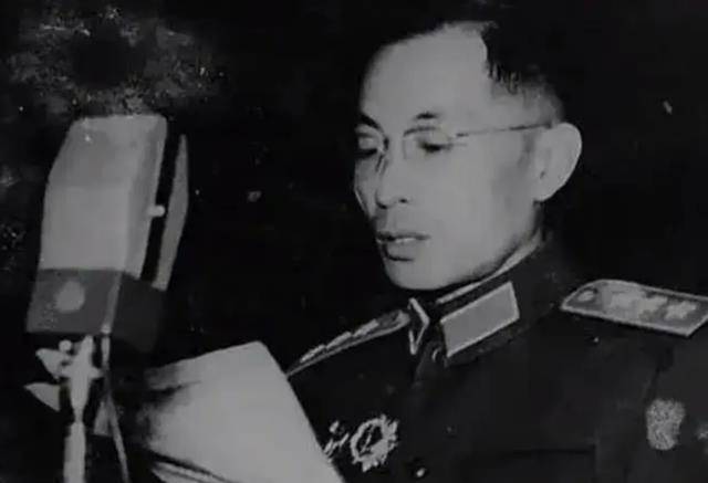 原创1944年叶飞到诊所看牙见墙上一幅字画回来急令抓捕老医生