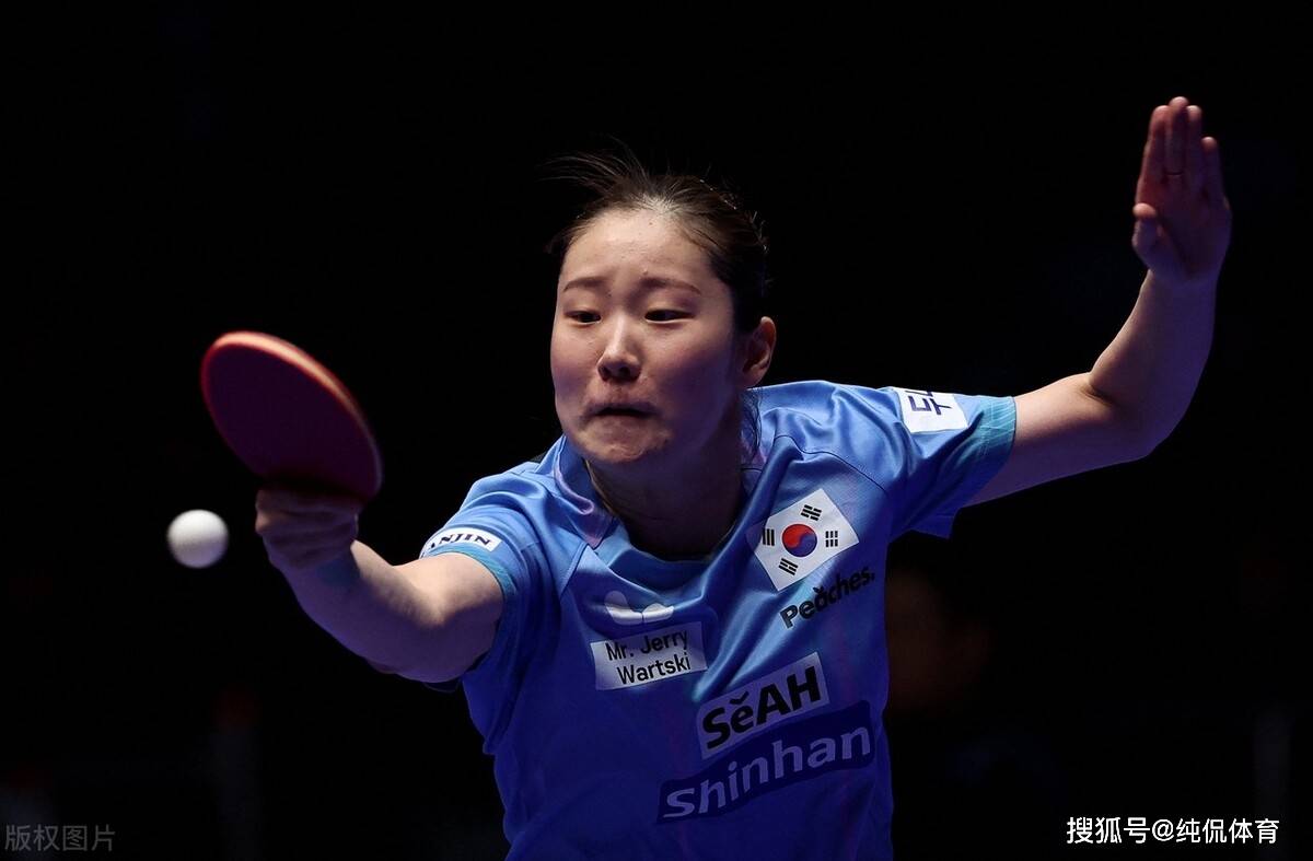 女单1/8决赛,世界排名第61位的梁夏银,0-3不敌世界排名第59位的新加坡