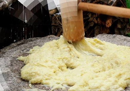 洋芋糍粑,九寨沟中的特色美食,终于有机会再次品尝