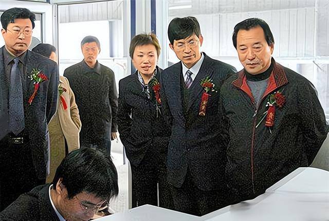 "白卷英雄"张铁生:恋人苦等15年,41岁出狱后,逆袭成亿万富豪_董礼平