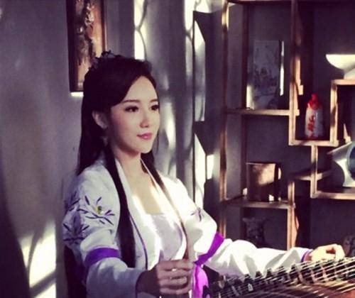 原创程皓如为周杰伦伴奏教许嵩弹琴明明可以靠颜值却偏要靠才华