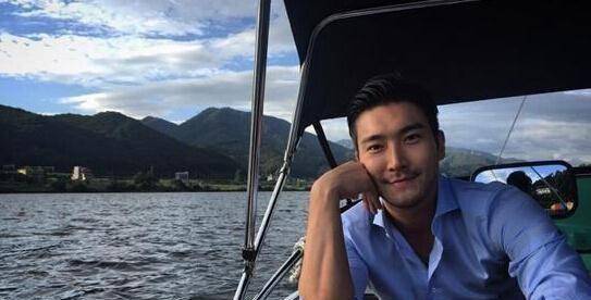 原创曾闪婚闪离伪富二代捧高踩低被群嘲何穗为啥还能搭上陈伟霆