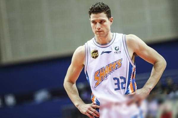 这位大鲨鱼球迷心中的热血梦想,即将踏上奥运征程___