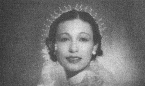 她62岁依然美如少女,被26岁渣男看上,拒绝渣男后却遭渣男灭口_蒋梅英