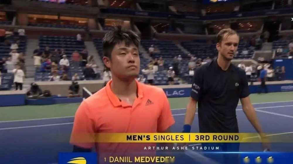 吴易昺复出:生涯成就,前任恋爱无疾而终,现任女友热辣时尚_赛场_网球