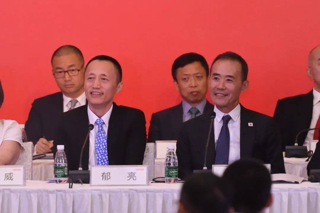 火终于烧到了万科_王石_暴利_地产