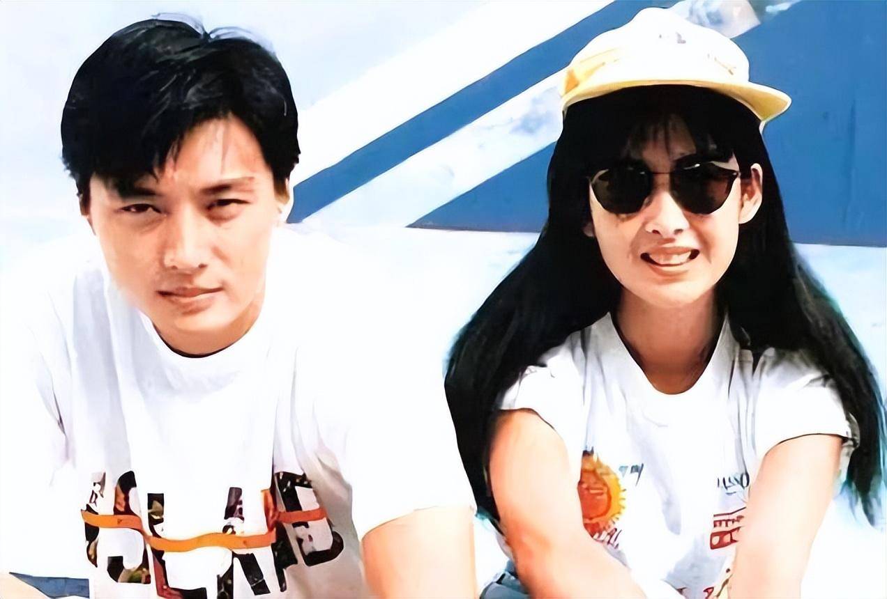亦舒盛赞的"玉女",35年情路坎坷,如今56岁活成少女_周慧敏_倪震_生活
