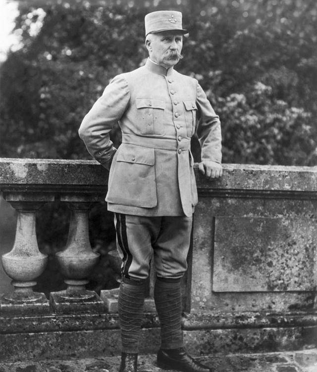 原创前半生享尽赞誉八十多岁当上元首的贝当为何却成了叛徒