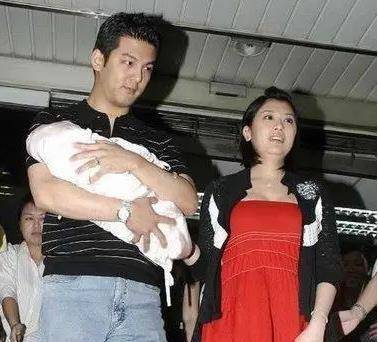 2022年10月,贾静雯,修杰楷和孙志浩夫妇以及林若亚参加了大女儿梧桐妹