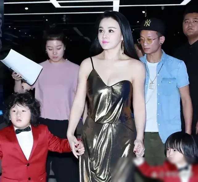 冉莹颖_生活_家庭