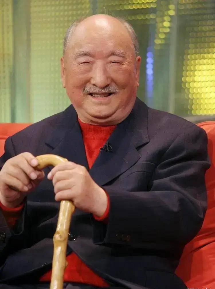 35岁陈大愚举动令人称赞_冯巩_表演_陈强