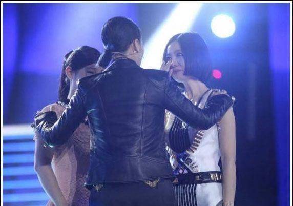 陈奕迅爆新歌声黑幕那英也卷入其中其中有多少实情