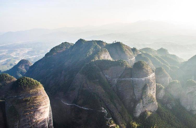原创江西也有一座武当山因一幅对联而闻名如今已成为旅游胜地