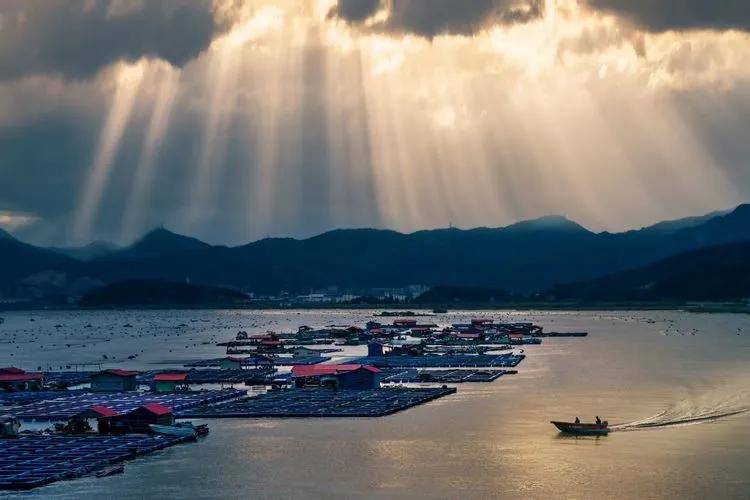 行摄福建土楼舞龙土楼烟花惠安女山腰盐厂浔埔女霞浦滩涂摄影团