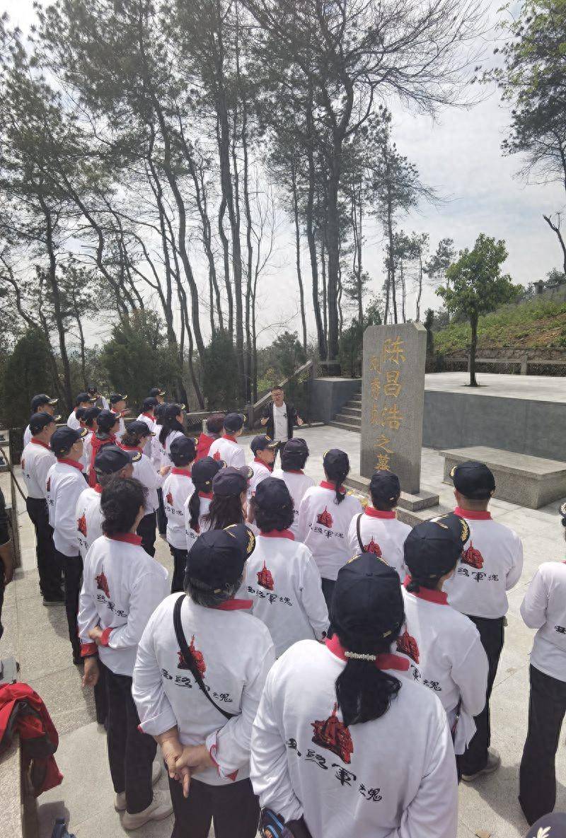 40多位红军后代齐聚湖北开启重走父辈红军路千里寻根鄂豫皖旅程