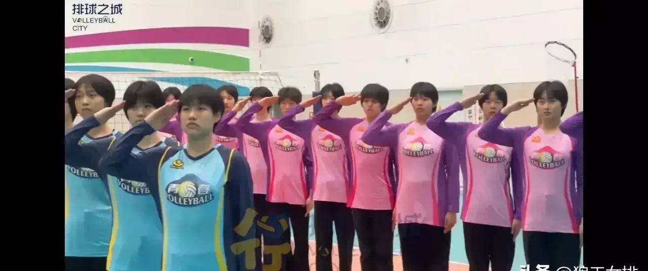 第一件事:天津女排第10梯队之后的部分成员包括王明涵,张美玉,苏二涵
