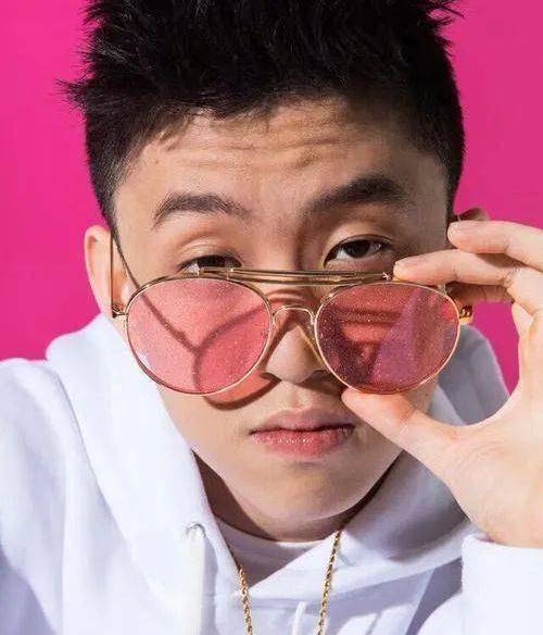 从印尼火遍世界说唱歌手richbrian的成名之路