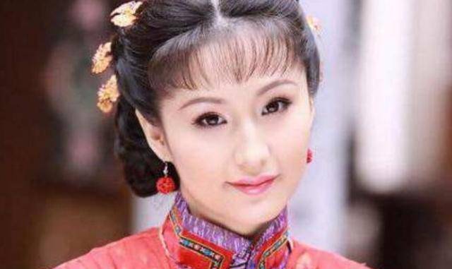 你只能当小妾,但正房夫人的风光,我在人前都可以给你,陈寒蕊得到这样