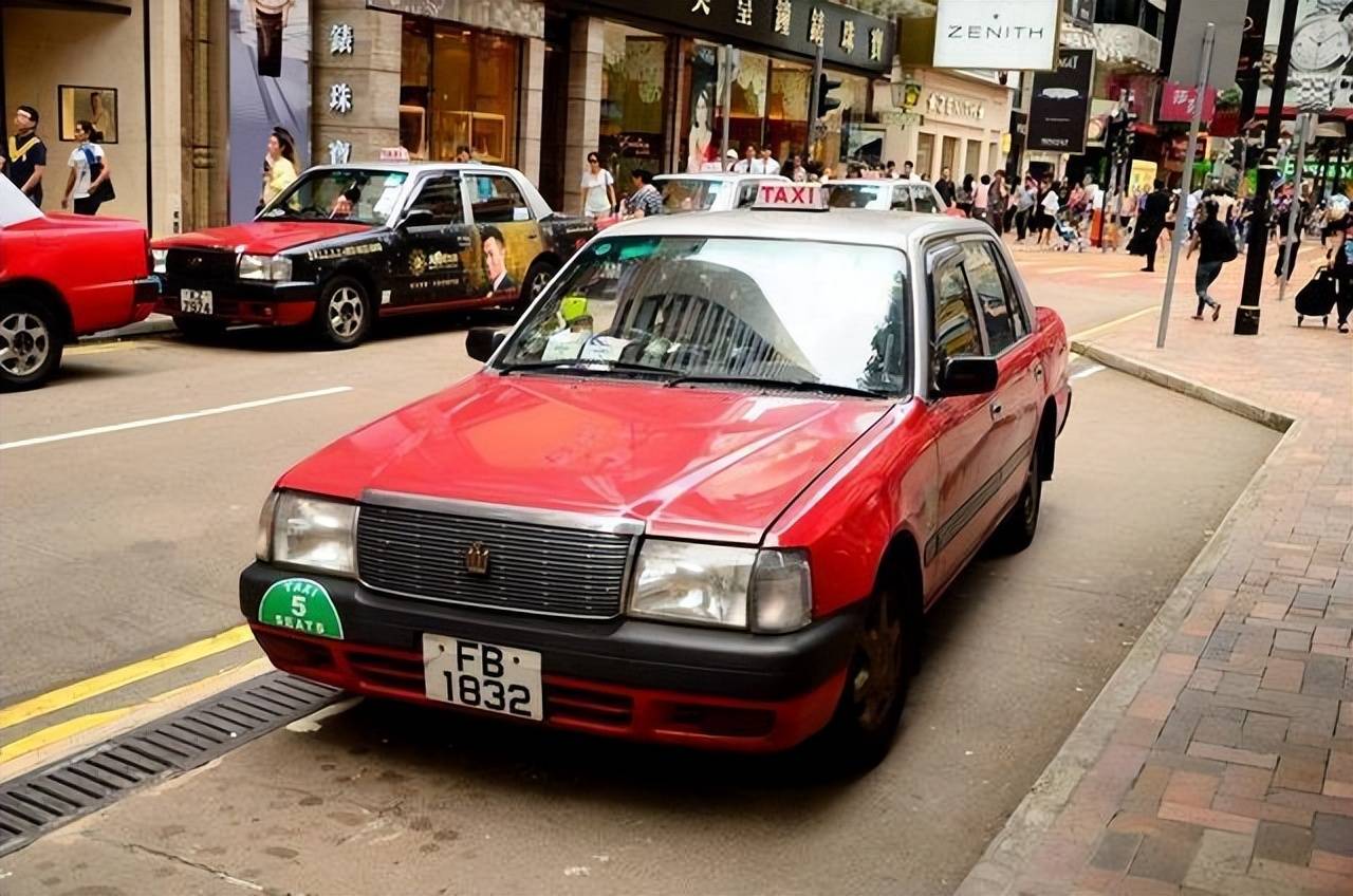 为何香港出租车,宁愿用30年的老皇冠,也不愿用比亚迪的电动车?