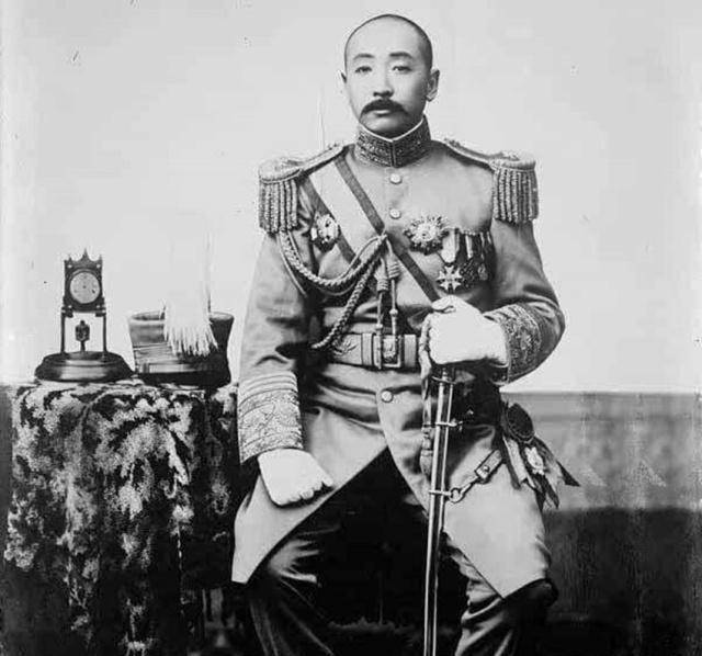 原创电影中的座山雕排场非常大真实的座山雕其实力究竟如何