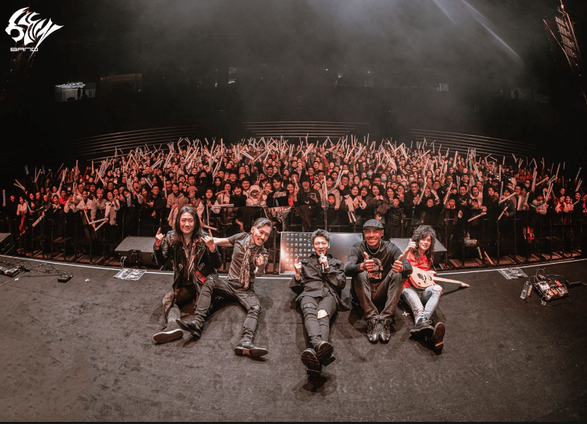 摇滚不灭信仰永存2024伟大信仰信乐团演唱会上海站共赴燃情之夜