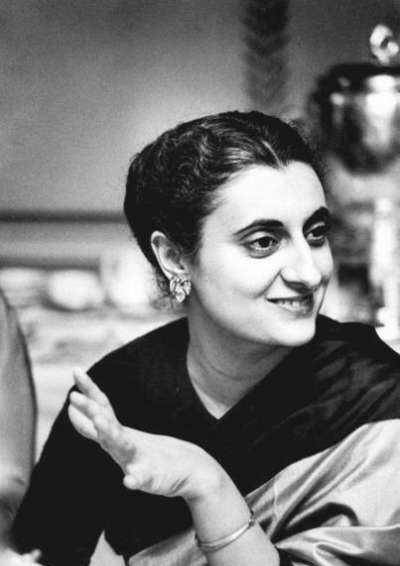 于是锡克族的这些激进分子把目光投向了英迪拉身边的警卫队.