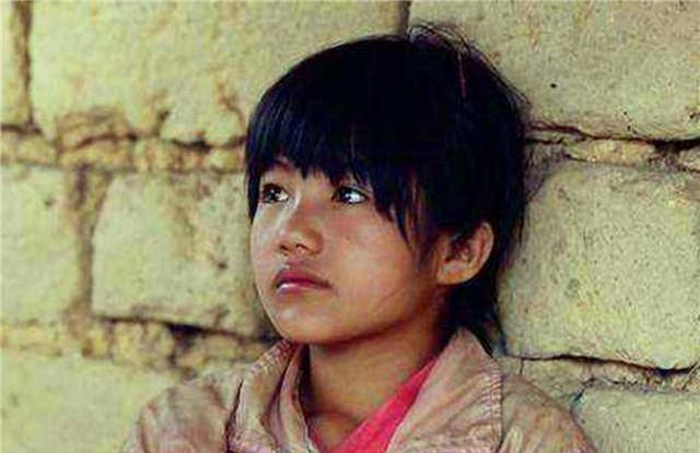 原创变形计最可怜的女孩幸运遇上最美单亲妈妈如今被母子宠成公主