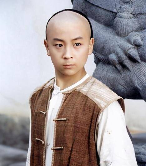 因美貌迷倒释小龙,嫁男子后变化大_生活_小时候_少林寺