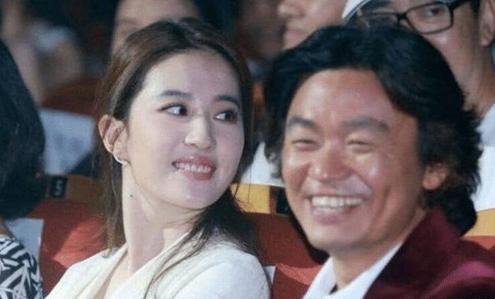 史上"极其尴尬"的5张明星合影,答应我,看完你别笑_活动_赵文卓_杨幂