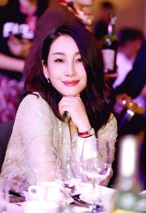 演技不输周迅,影后,曾因长相丑无戏可演,今新剧演强势女人被赞_秦海璐