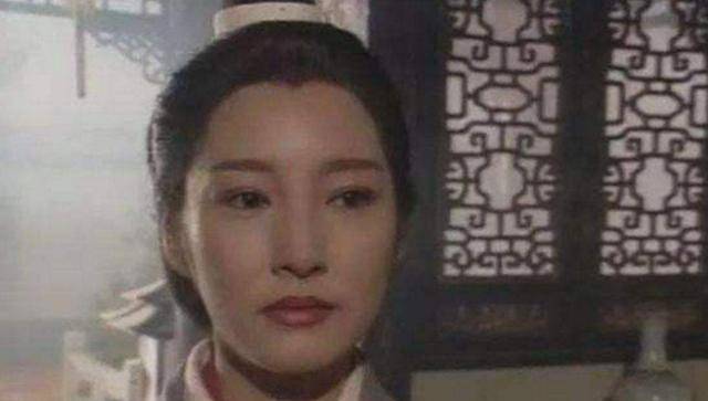 比如《天龙八部》中"睡服"丐帮帮众的"马夫人".