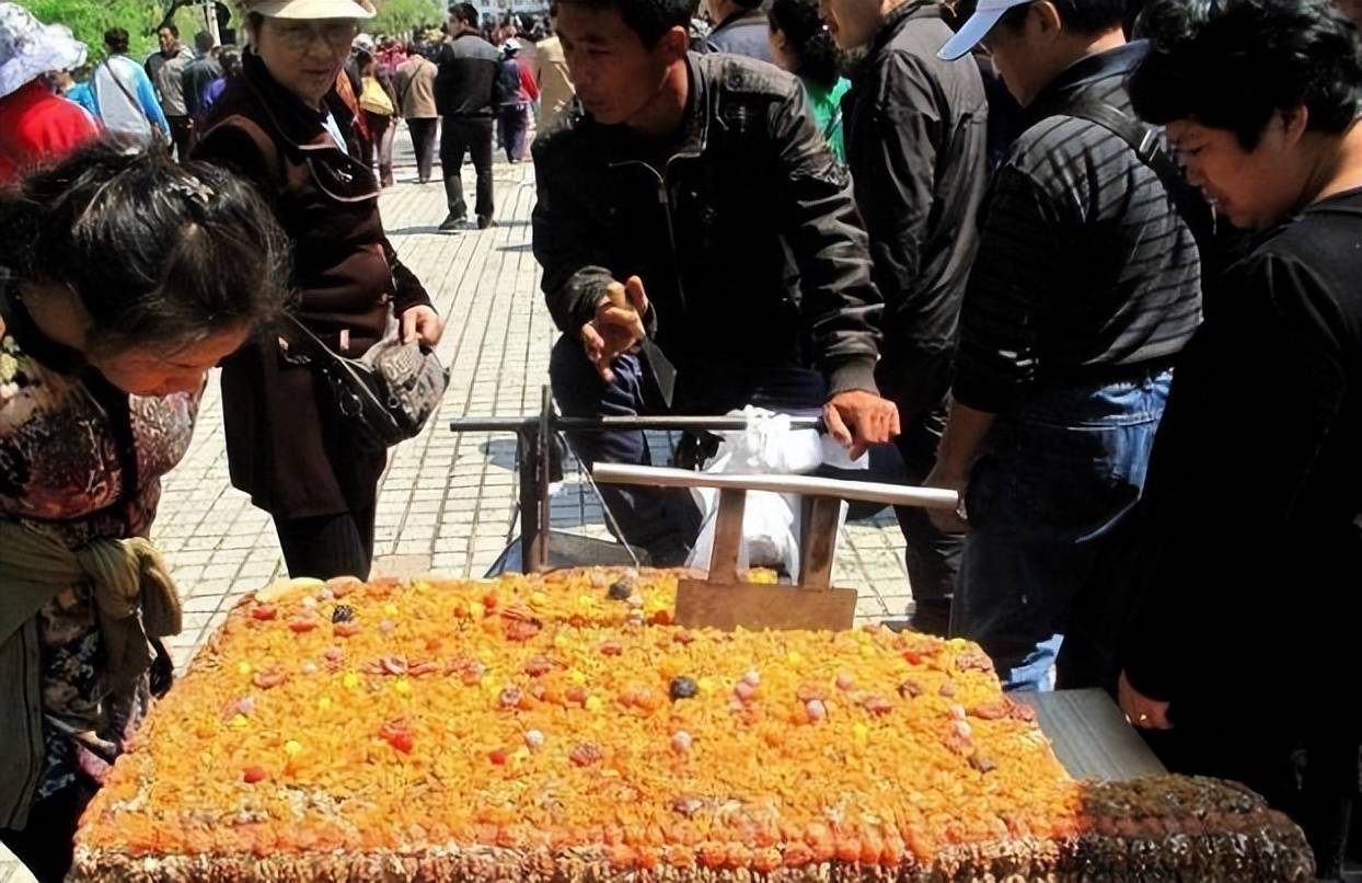 天价切糕"后遗症"究竟有多严重?如今已明码标价,也无人问津?