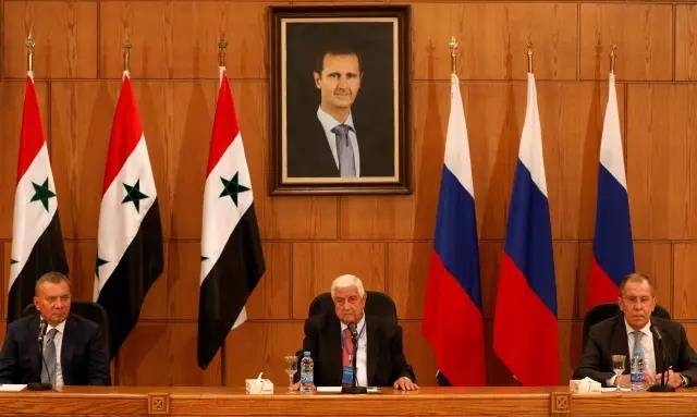 地区的逊尼派自治共和国,这些人与叙利亚当地居民有着共同的宗教信仰