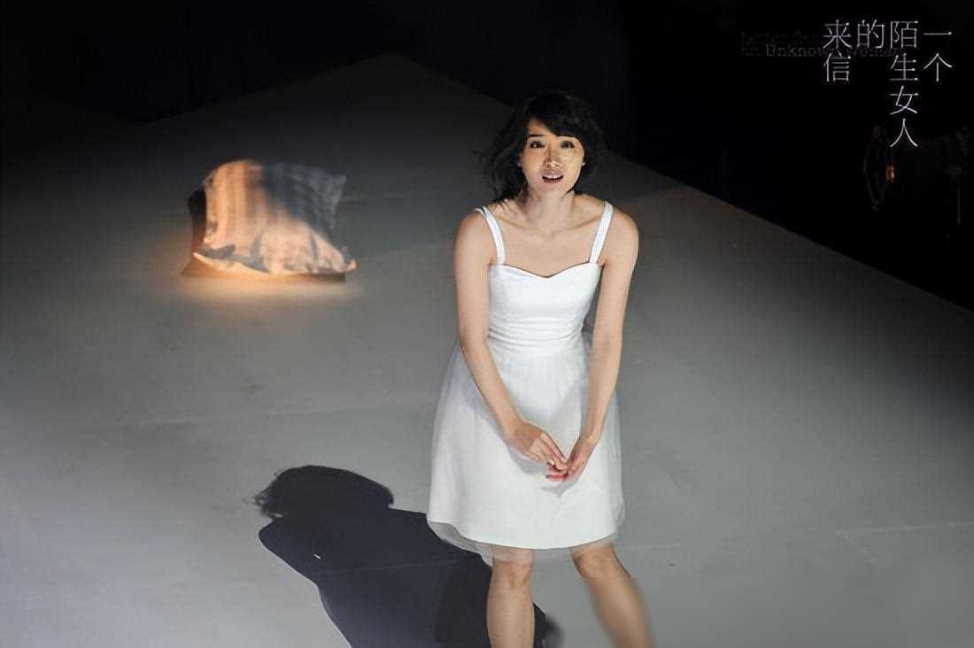 孟京辉独角戏改编世界名著,黄湘丽挑战艺术巅峰,实至名归