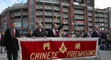 洪门坛主还包括全球各大社团,包括意大利3k党,日本的雅库扎,香港的