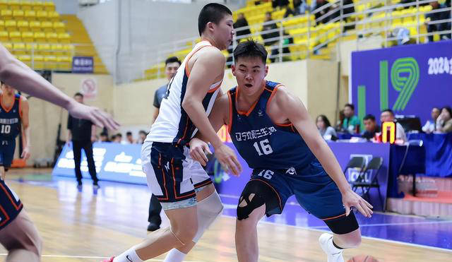 辽宁男篮遭遇惨败黄秋实砍下20分10篮板李亚轩贡献17分