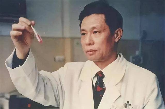 原创鼓浪屿千金廖月琴嫁寒门穷小子却在56岁自尽是钟南山一生的痛