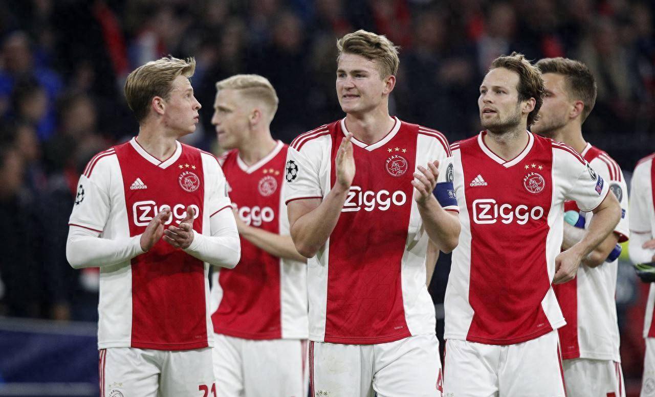 阿贾克斯沉沦,5年卖人收入6.35亿,球星加工厂专坑曼联!_安东尼_利马_